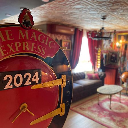 בייסקאס Apartamento Tematico "The Magic" מראה חיצוני תמונה